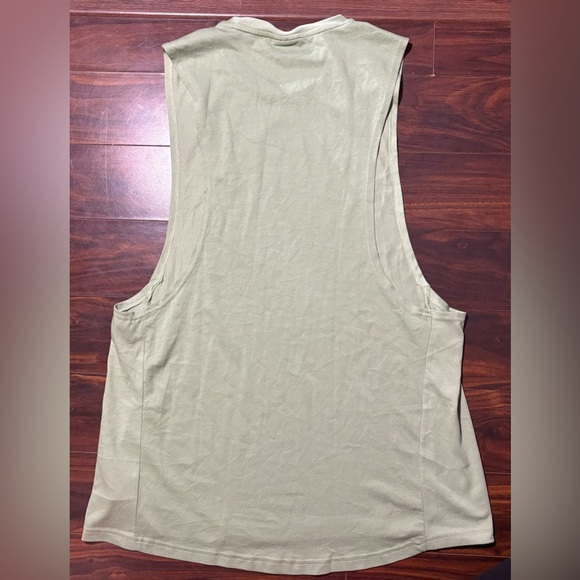 Gymshark XL Green Sleeveless Muscle Tank Top Cut Off Workout Athletic Gym - Picture 5 of 5